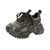 Джинсовая ткань, серый цвет.