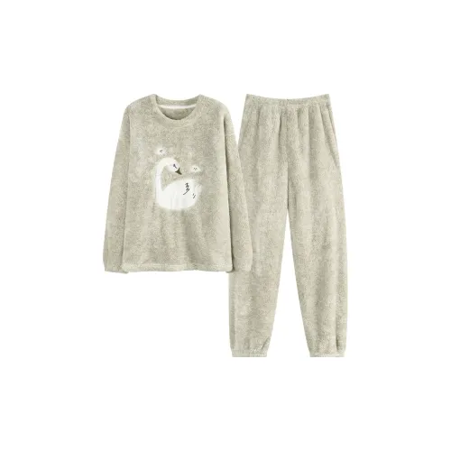 Aidai Светло-зеленый женский пижамный комплект