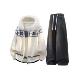 Топ цвета экрю + черные штаны