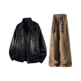 Чёрная куртка + хаки штаны