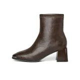 Коричневый