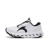 Ледяно-белый