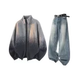 Темно-серый свитер + синие джинсы