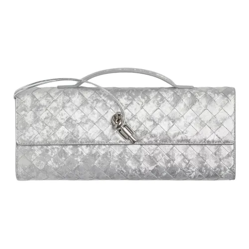 Bottega Veneta Andiamo series Овечья шкура Клатч Женское серебро
