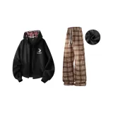 Черный топ (утолщенный и с флисовой подкладкой) + кофейные штаны