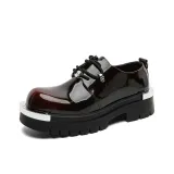 Коричневый