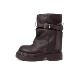 Коричневый