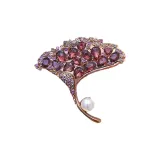 Фиолетовая брошь