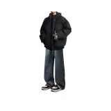 [Трехкомпонентный комплект] Хлопковый пуховик черного цвета + длинная черная футболка + синие джинсы