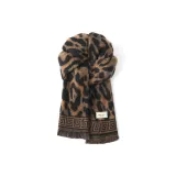 Коричневый