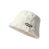 Молочно-белый