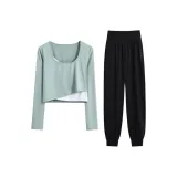 Зеленый комплект из двух предметов с длинным рукавом (черные штаны)