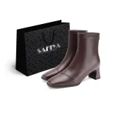 Коричневый