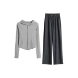 Серый комплект из двух предметов: пальто и штаны