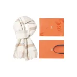 Бархат, сыры, сырно-желтый