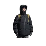 Призрачно черный