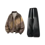 Кофе, черные брюки