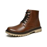 Коричневый