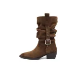 Коричневый