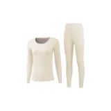 Молочно-белый