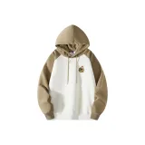 Хаки контрастирует с абрикосом