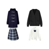 Темно-синий шерстяной пальто + черный кардиган + белая длинная рубашка + январская короткая юбка + банты, значок + носки до икры + пылезащитный чехол + вешалка