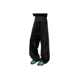 Черный невысокий