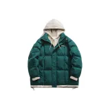 Темно-зеленый