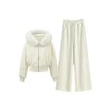 Абрикосовое пальто + абрикосовые штаны