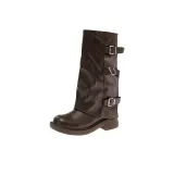 Коричневые ботинки до середины икры