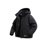 Призрачно черный