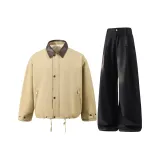 Хаки пальто + черные штаны