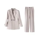 Бизнес-костюм цвета экрю + широкие брюки