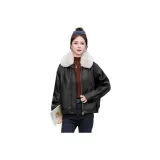 Чёрный с бежевым меховым воротником