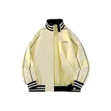 Светло-жёлтый