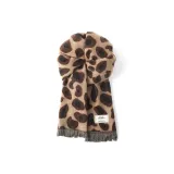 Коричневый