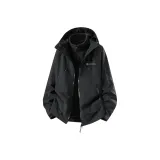 Призрачно черный