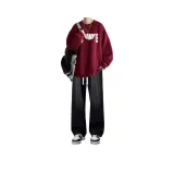 Комплект одежды: Свитшот "Кошка Тень" красного цвета + черные джинсы