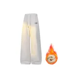 Белый [с флисовой подкладкой / съемный бренд / брошь]