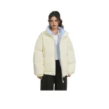 Светло-жёлтый