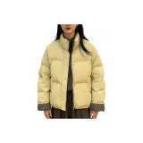 Светло-желтый