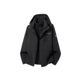 Призрачно черный