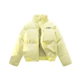 Светло-жёлтый