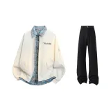 Бежевая куртка + черные джинсы