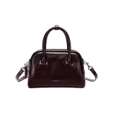 Бордово-красный