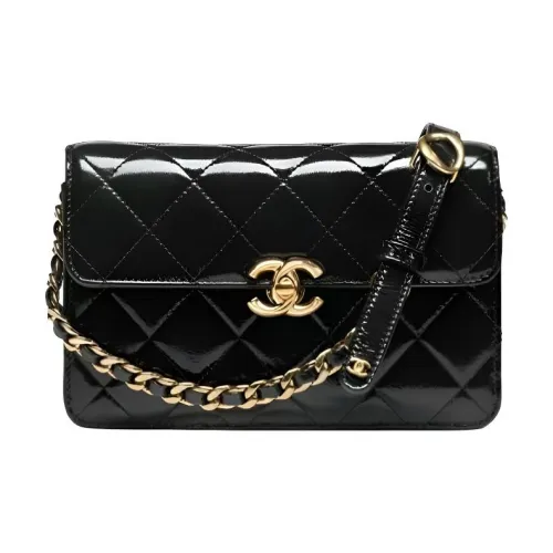 CHANEL Лакированная кожа овечья кожа и золото металл сумка через плечо мини женская черный