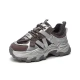 Серебристo-серый