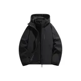 Призрачно черный