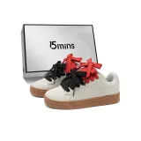 Серый, красный (красный, черный, шнурки)