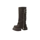 Коричневый